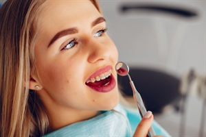 Read More About Dentist  thumbnail